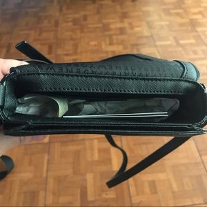 kate spade Bags - Kate Spade Carsen Laurel Way Leather CrossBody Bag kate spade Bags - Kate Spade Carsen Laurel Way Leather CrossBody Bag